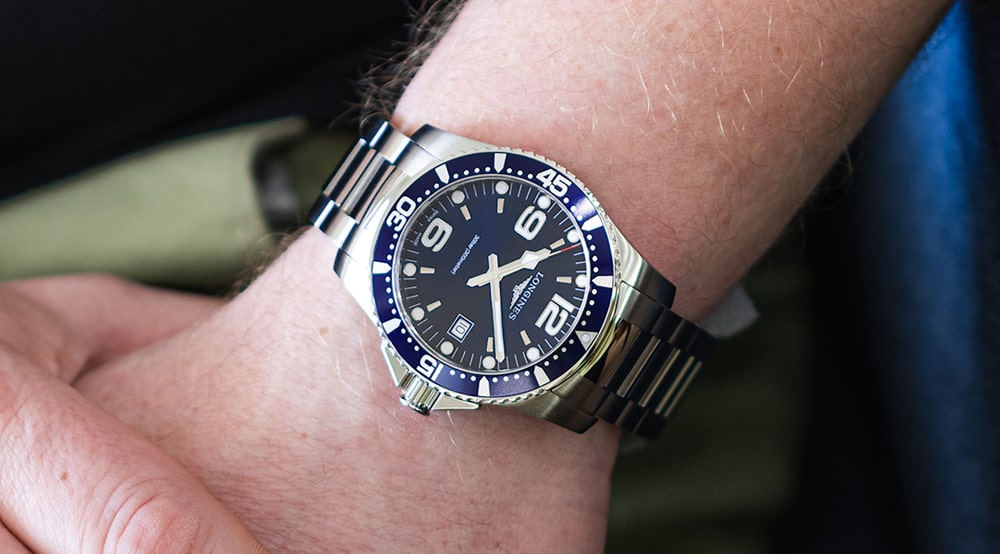 Pánské hodinky Longines HydroConquest L3.740.4.96.6 na ruce